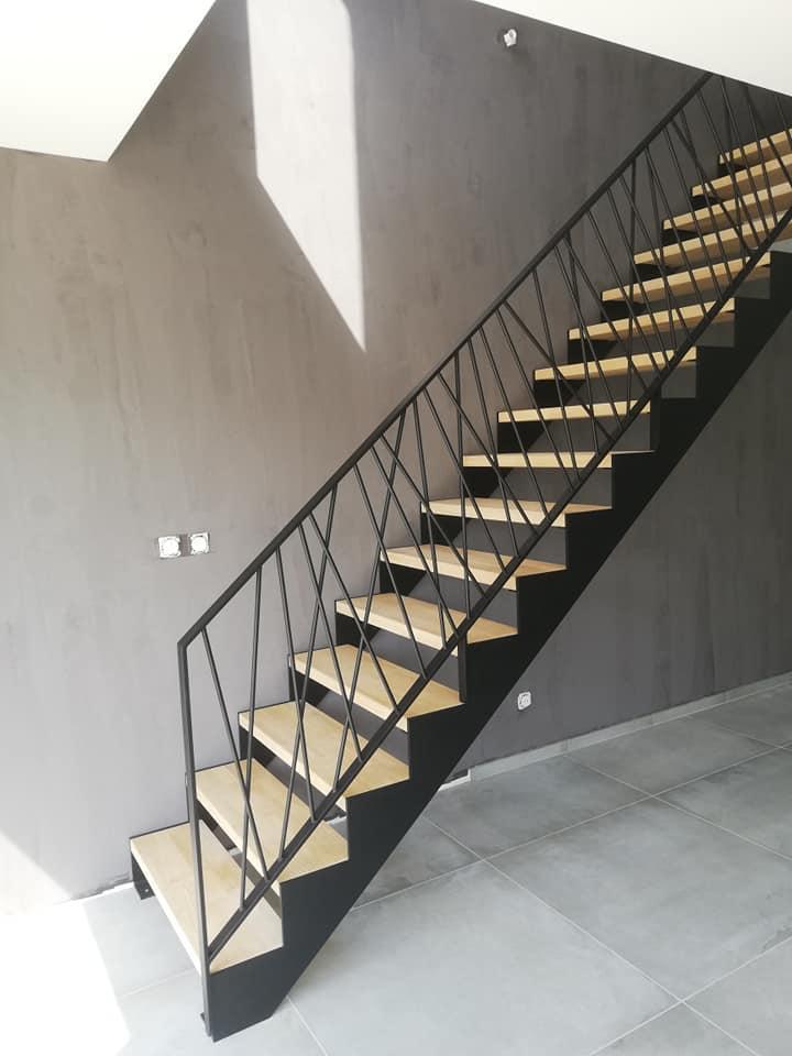 escalier intérieur acier bois